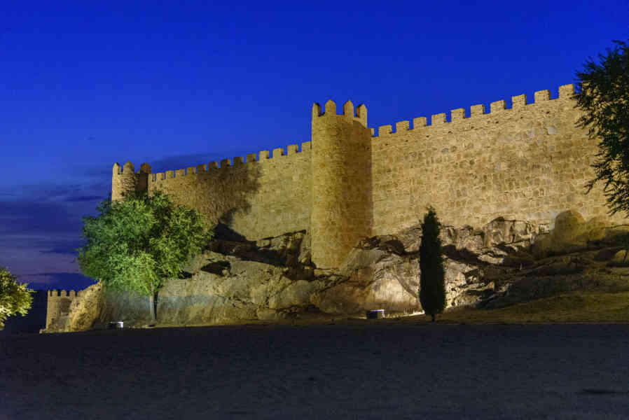 Ávila 112 - muralla.jpg
